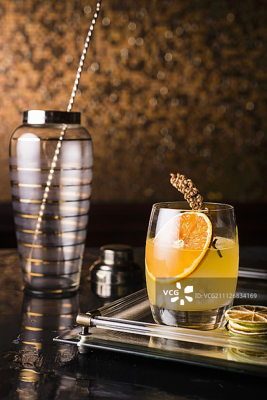 鼠尾草苹果醋橘子鸡尾酒图片素材