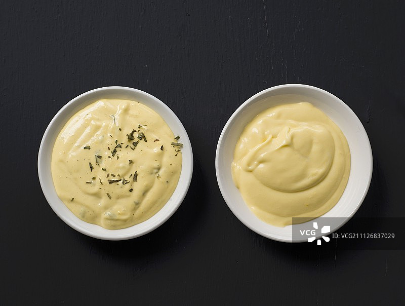 荷兰酱和伯尔尼酱碗图片素材
