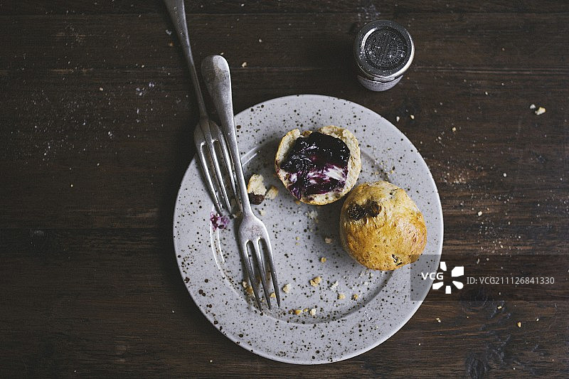 蓝莓酱餐包图片素材