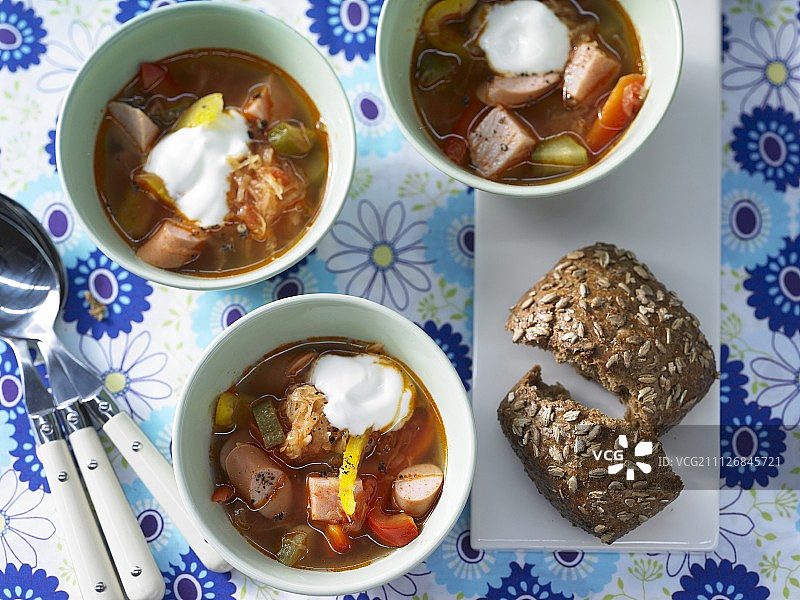 酸菜香肠胡椒汤图片素材