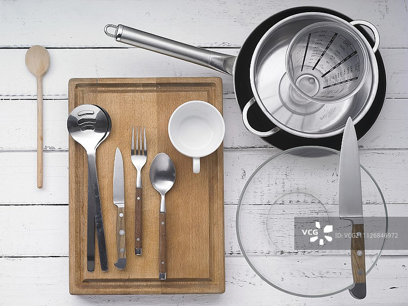 用于制作沙拉的厨房用具图片素材