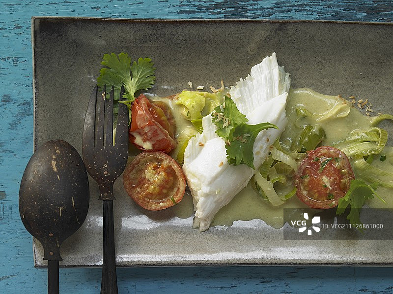 椰子酸橙番茄比目鱼图片素材