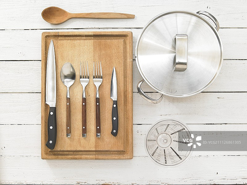 用于制作炖菜的厨房用具图片素材