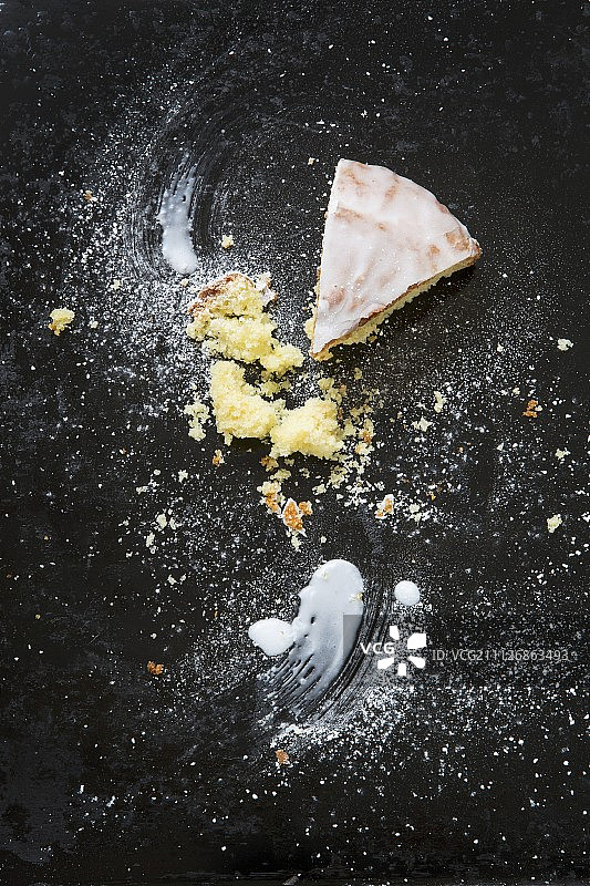 糖釉柠檬蛋糕切片图片素材