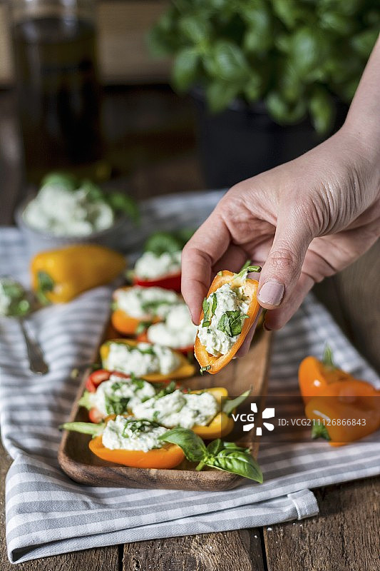 奶油菲达奶酪酿辣椒图片素材