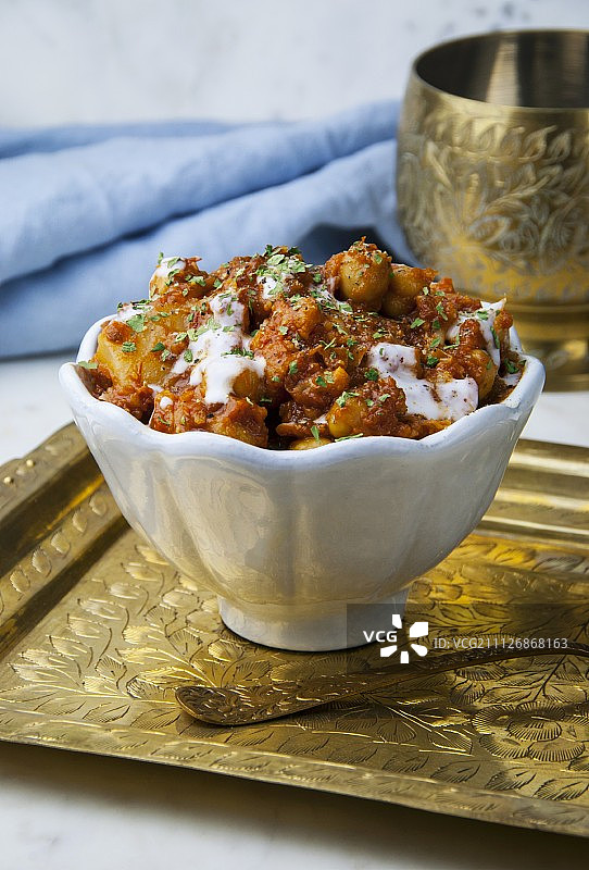 一碗菜花鹰嘴豆蒂卡马萨拉图片素材