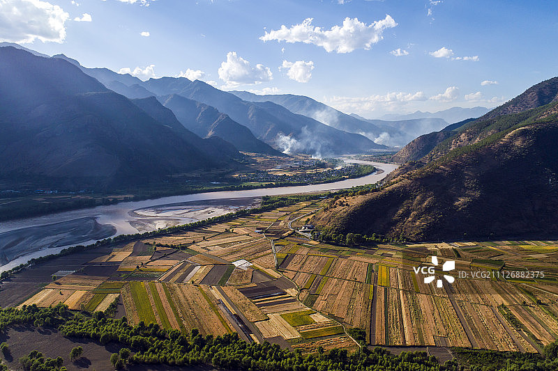 长江第一湾图片素材