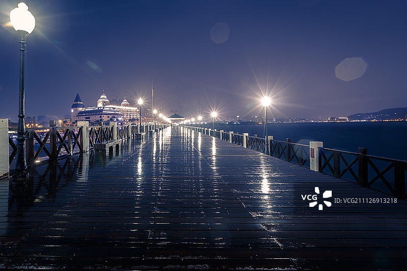 渔人码头雨夜图片素材