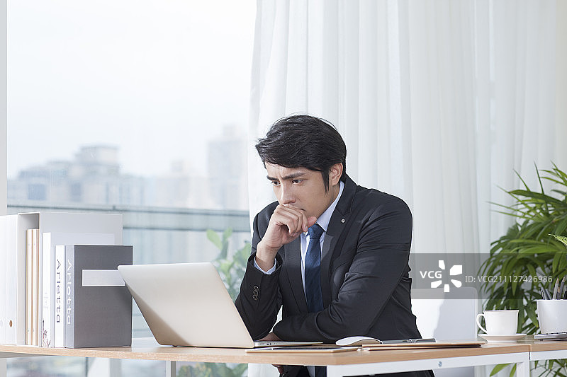 商业人物,办公男性图片素材