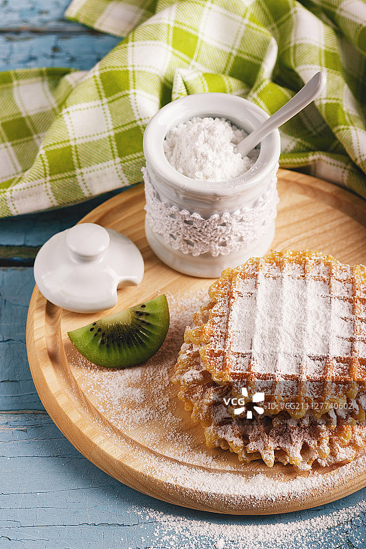 华夫饼和糖粉图片素材