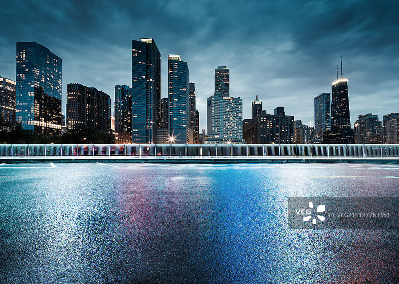 雨天的城市图片素材