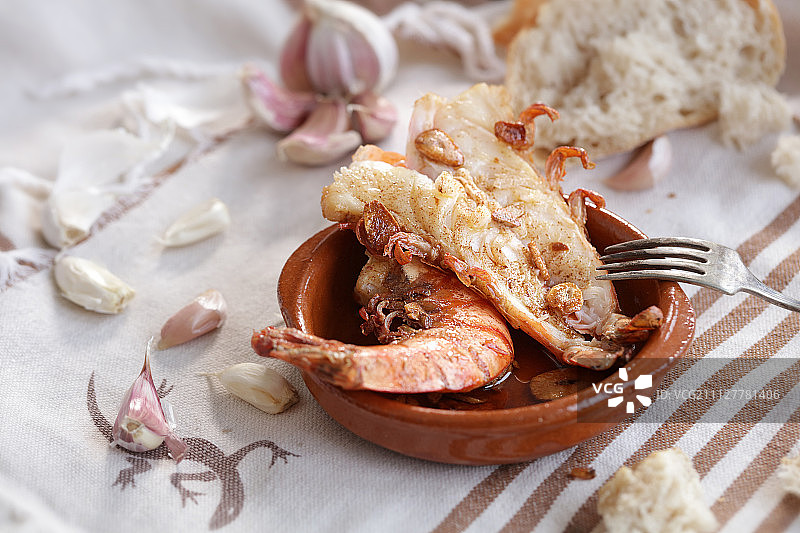 西班牙风味蒜蓉虾图片素材