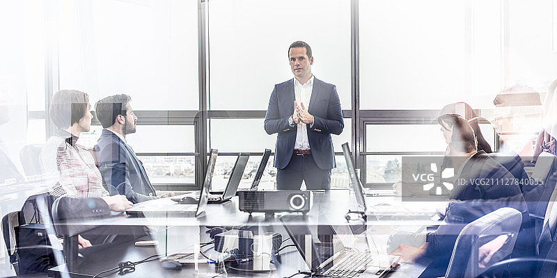 企业团队办公室会议图片素材