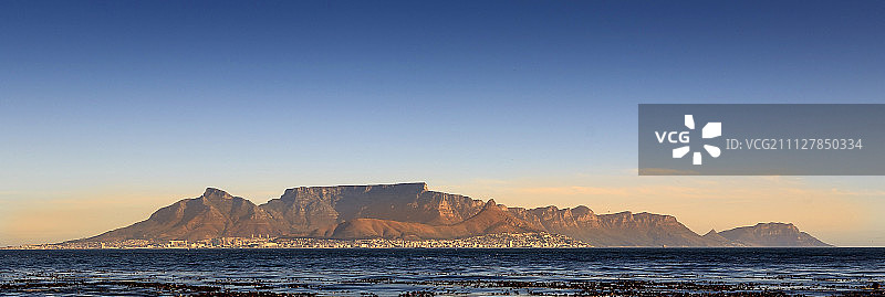 从罗本岛看开普敦图片素材