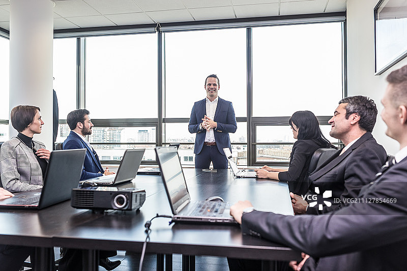 企业团队办公室会议图片素材