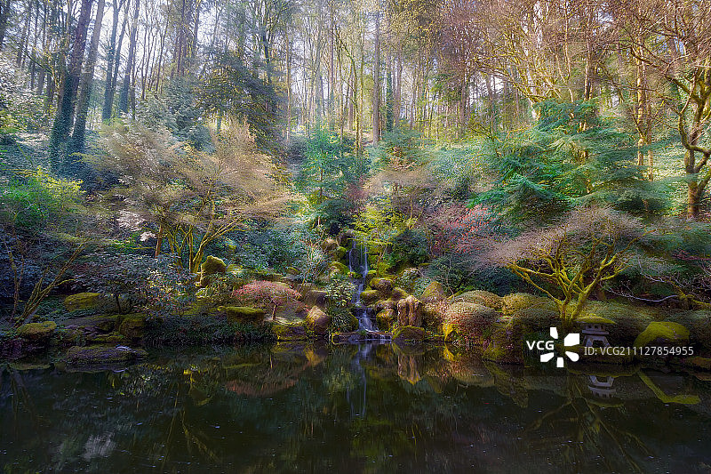 天堂瀑布图片素材