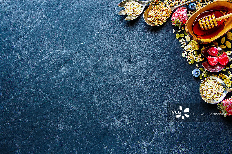 餐桌上的早餐概念图片素材