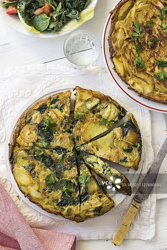 菠菜生菜马铃薯小馅饼图片素材