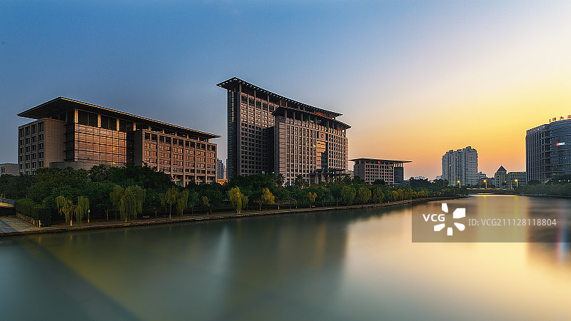 市府日出图片素材