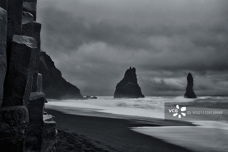 雷尼斯法加拉海滩的暴风雨图片素材