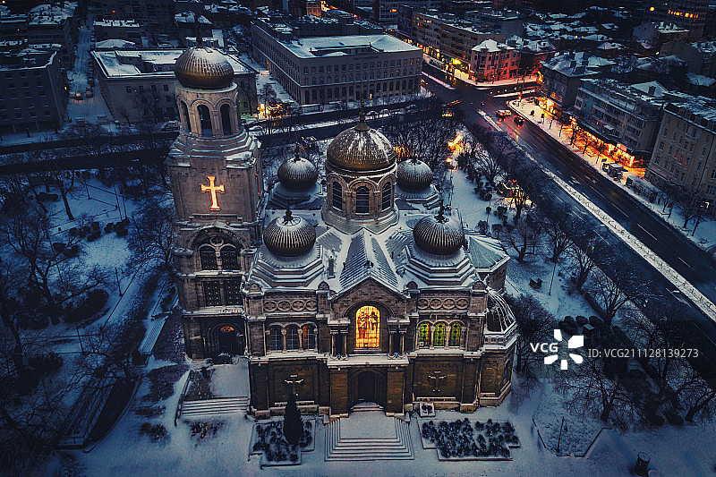 瓦尔纳圣母升天主教座堂鸟瞰图片素材