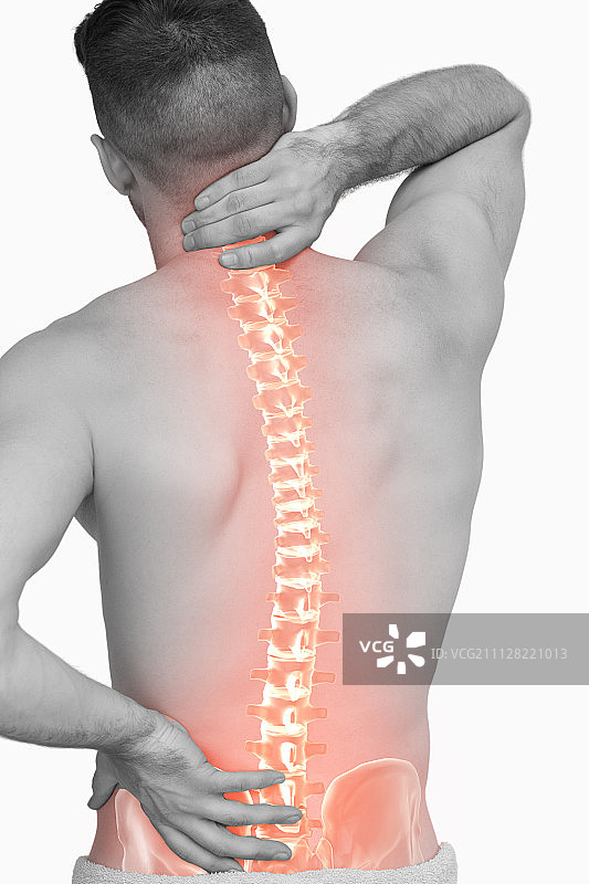 背痛男子脊柱的数字合成图图片素材