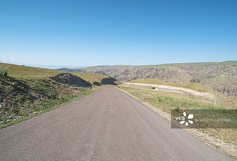 Kalajun grassla,Mountain road图片素材