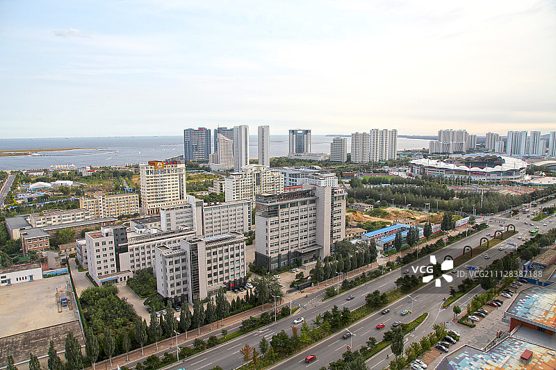 河北省秦皇岛奥体中心及城市建筑图片素材