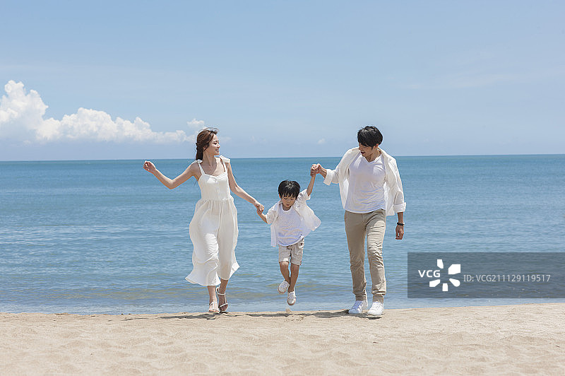 家庭,小家庭,郊游图片素材