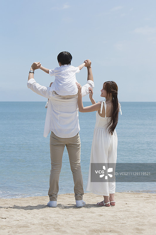 家庭,小家庭,郊游图片素材