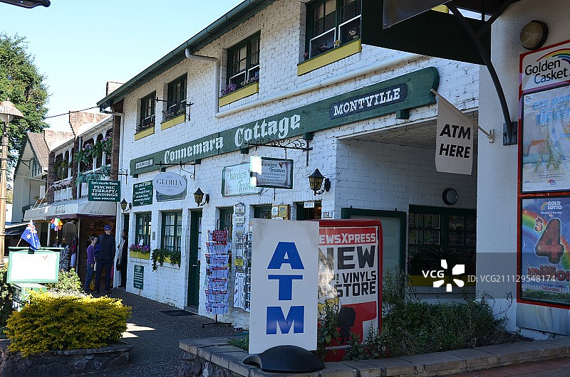 阳光海岸腹地蒙特维尔小镇：艺术画廊、咖啡馆和精品店，澳大利亚昆士兰州图片素材