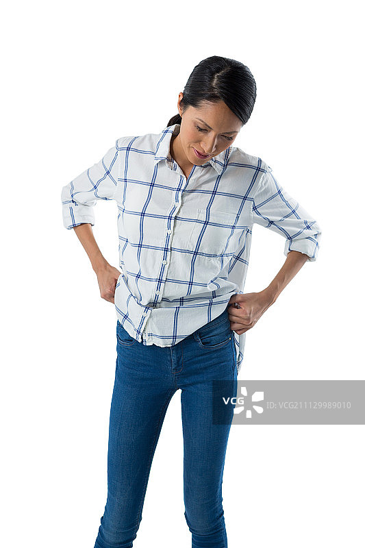 因背痛而难受的女高管（白色背景）图片素材