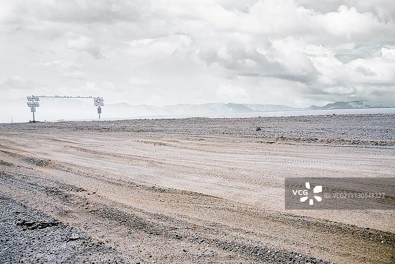 戈壁道路图片素材