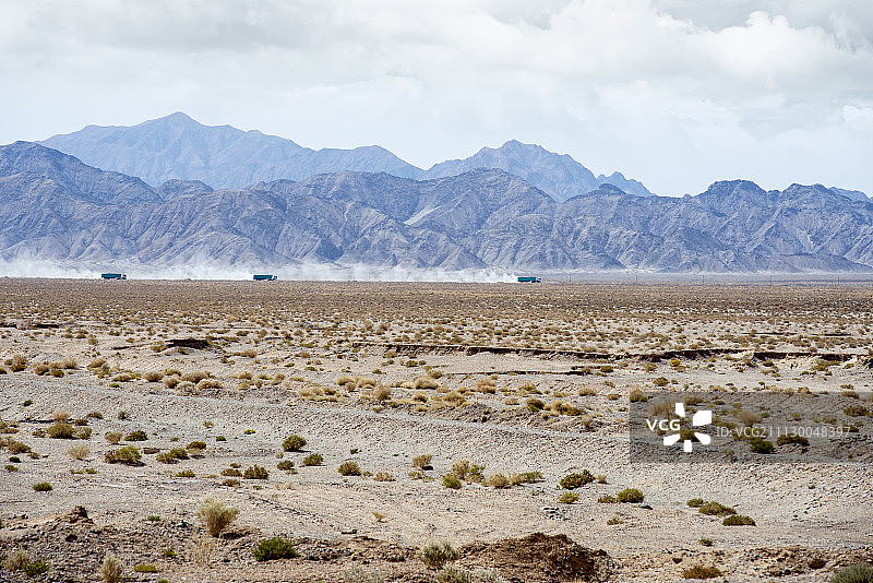 沙漠车队图片素材