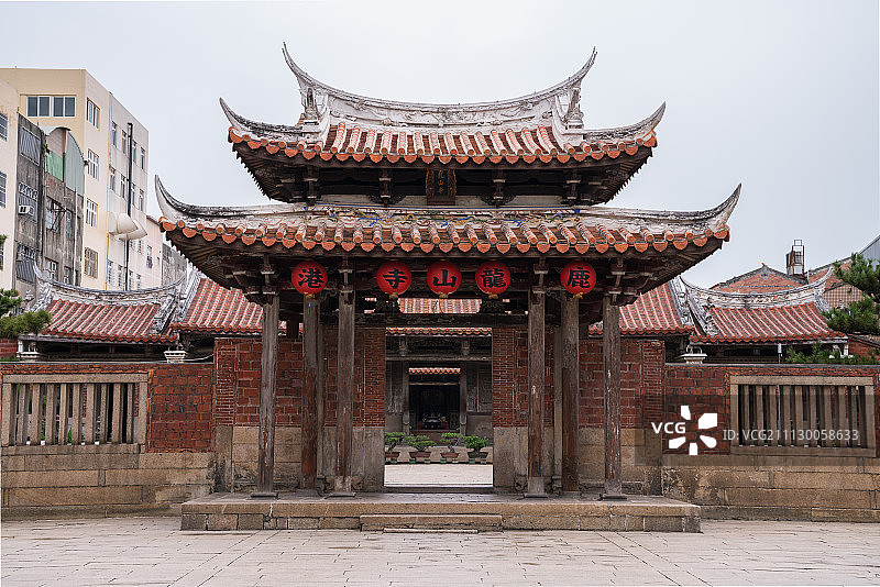 台湾鹿港小镇龙山寺图片素材