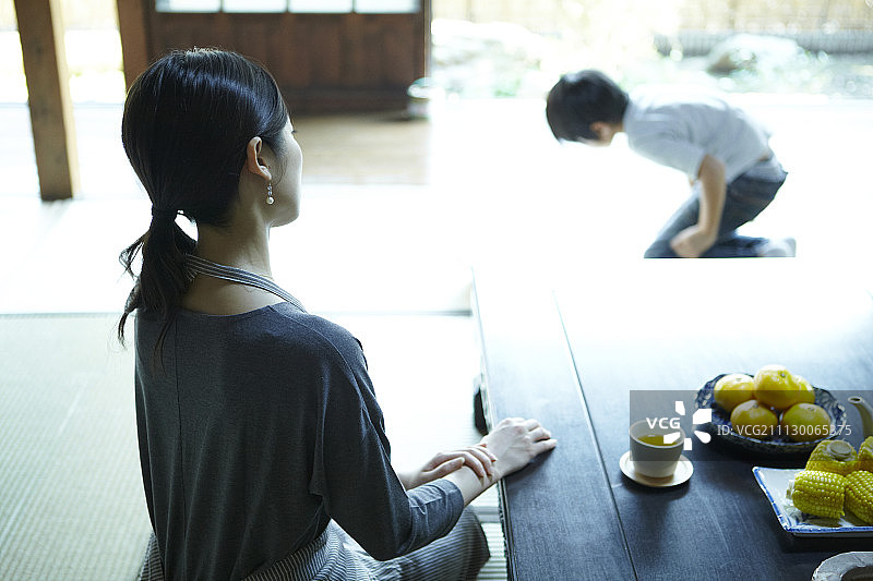 妈妈和孩子们图片素材