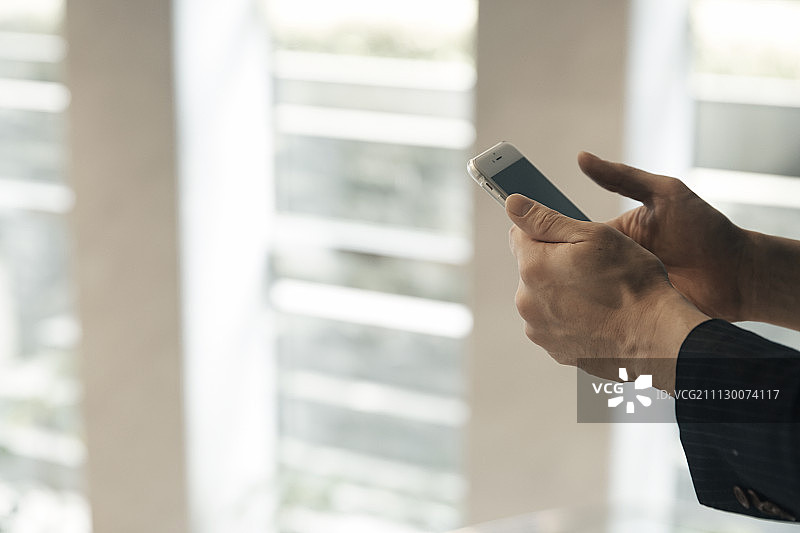 操作智能手机图片素材