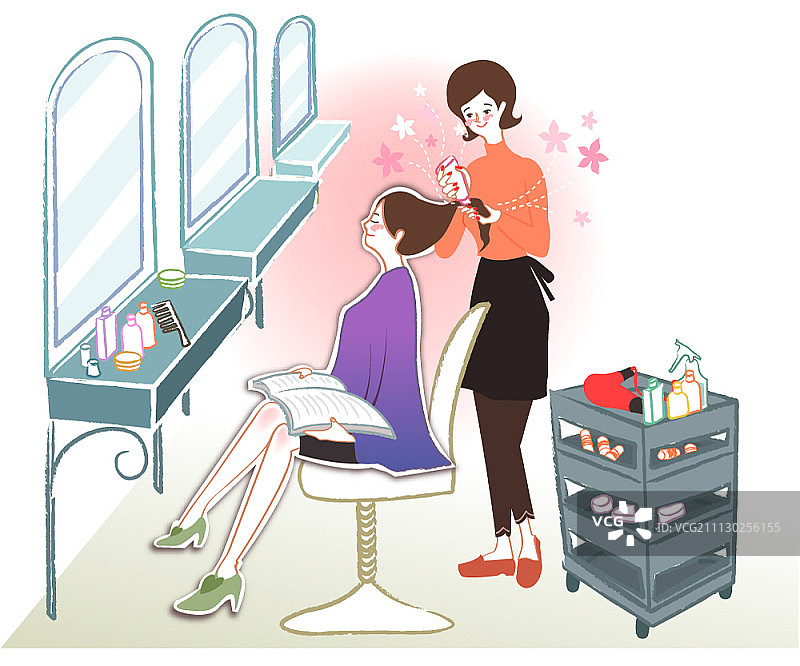 发型设计师为女士头发涂抹液体图片素材