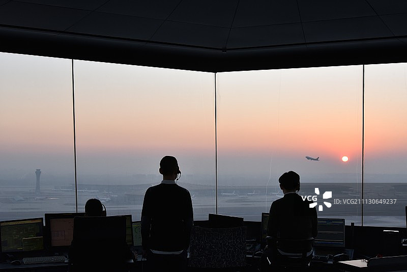 首都机场塔台第一缕阳光图片素材