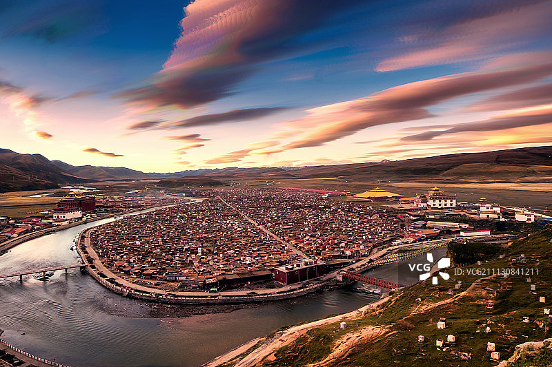 四川省甘孜州白玉亚青寺图片素材