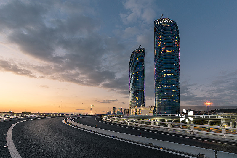 双子塔演武大桥图片素材