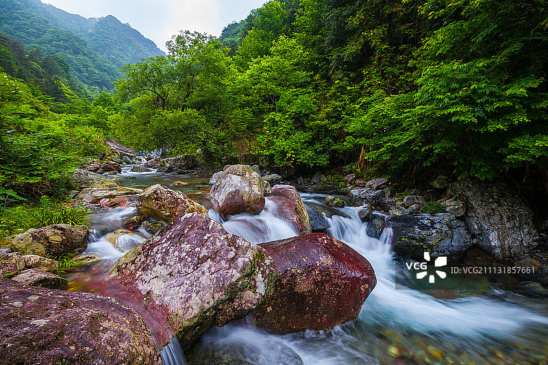 安徽仙寓山溪流与瀑布图片素材