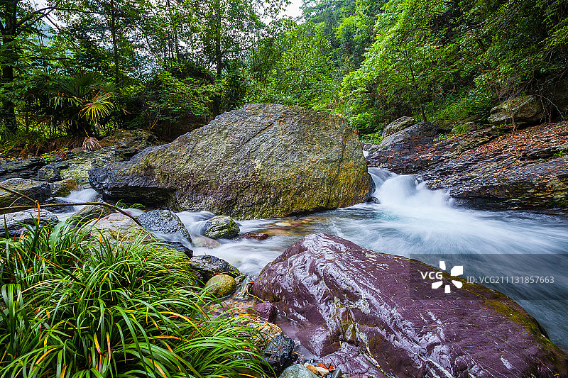 安徽仙寓山溪流与瀑布图片素材