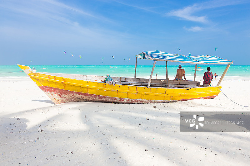 桑给巴尔白色热带沙滩图片素材