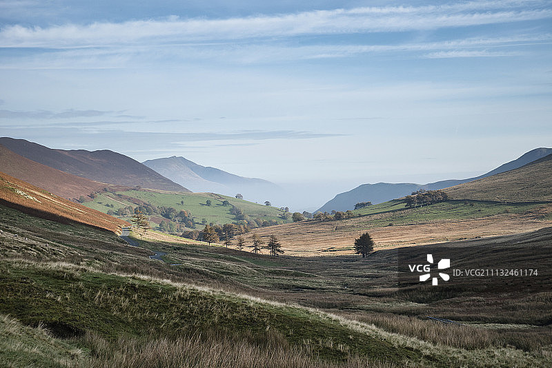 美丽的秋季日出雾景图片素材