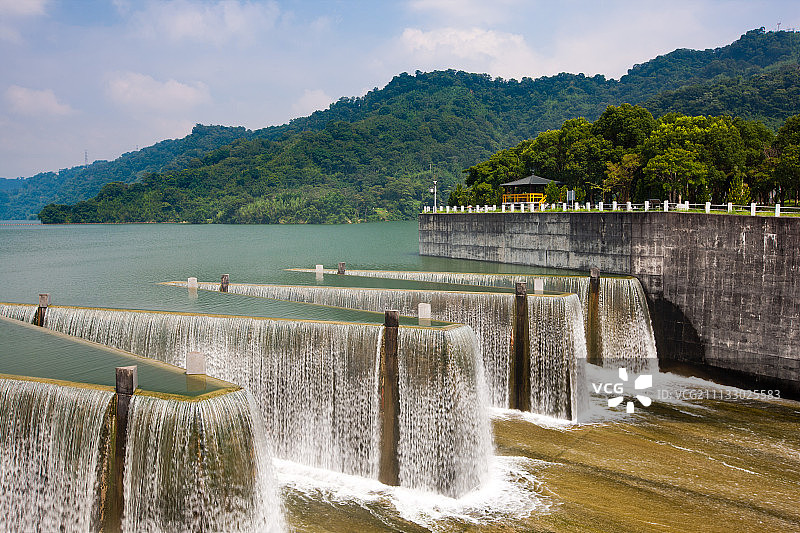 妙奥利，利犹坦大坝，鲤鱼湖图片素材