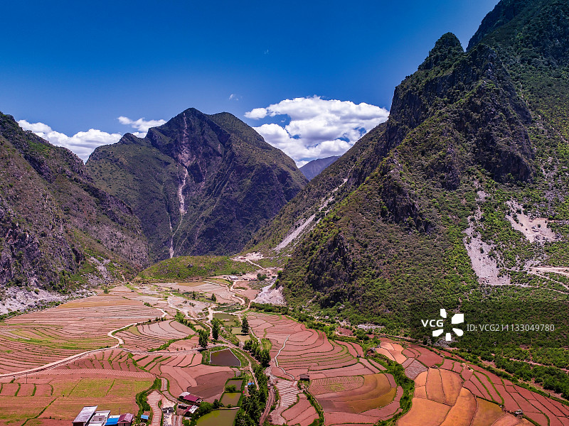 四川省西昌市木里县项脚村田园风光图片素材