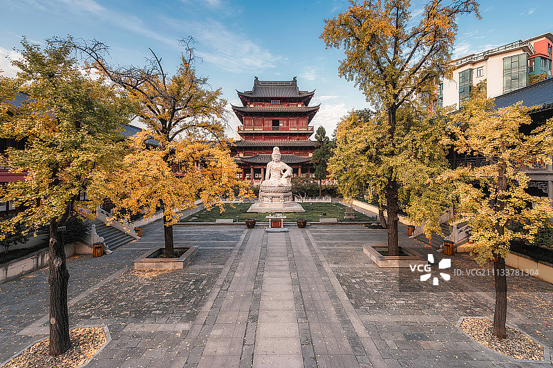 毗卢寺金秋图片素材