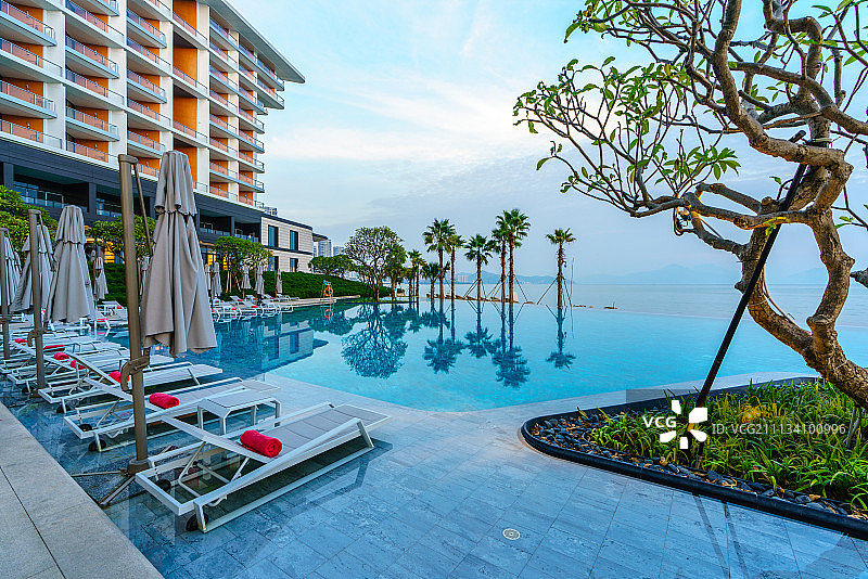 豪华酒店游泳池图片素材