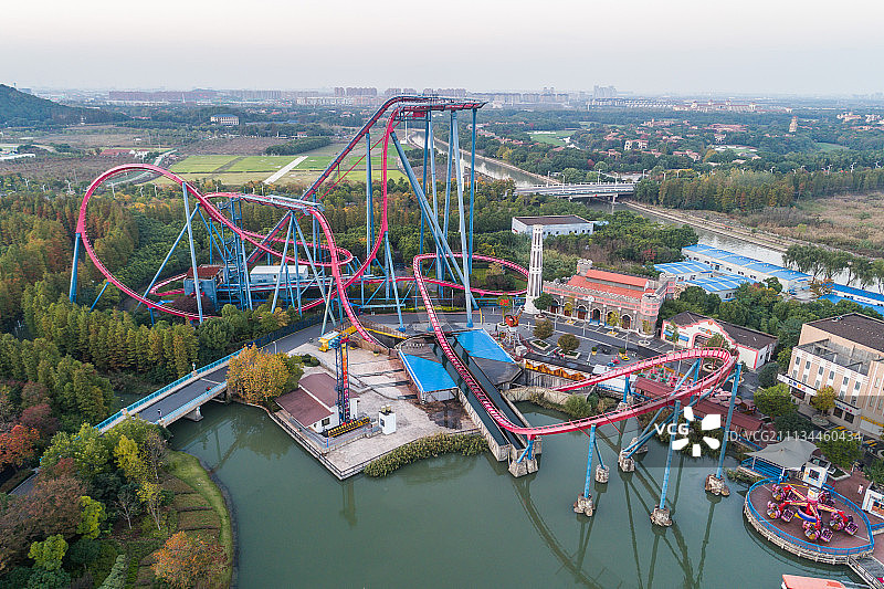 上海欢乐谷过山车图片素材